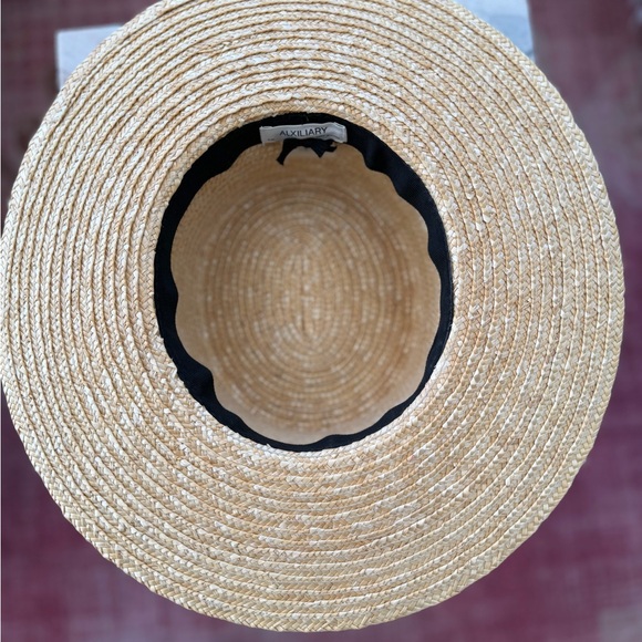 Aritzia Natural Straw Hat - Picture 2 of 4